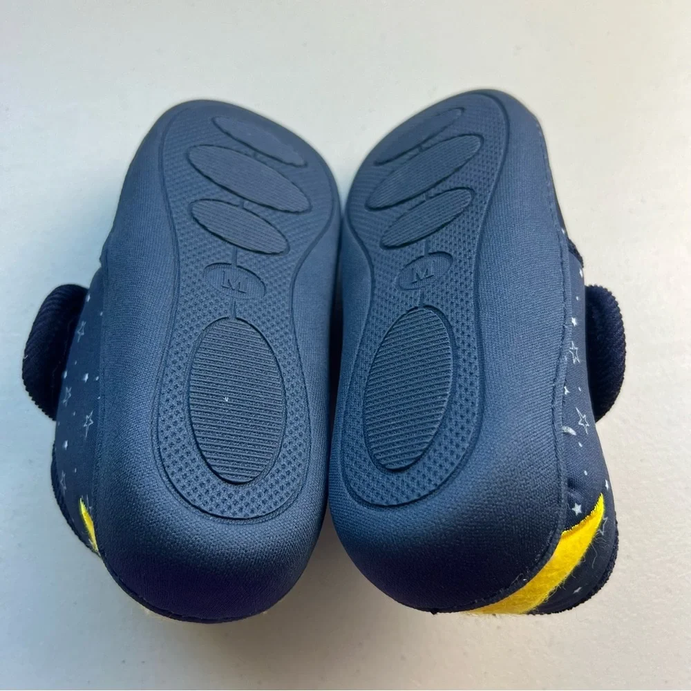Livie & Luca Size Medium Space Slippers